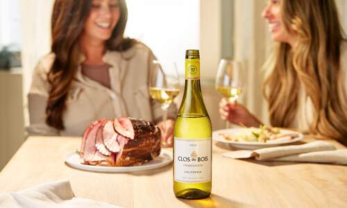 Clos du Bois Award-Winning Chardonnay Clos du Bois Award-Winning Chardonnay